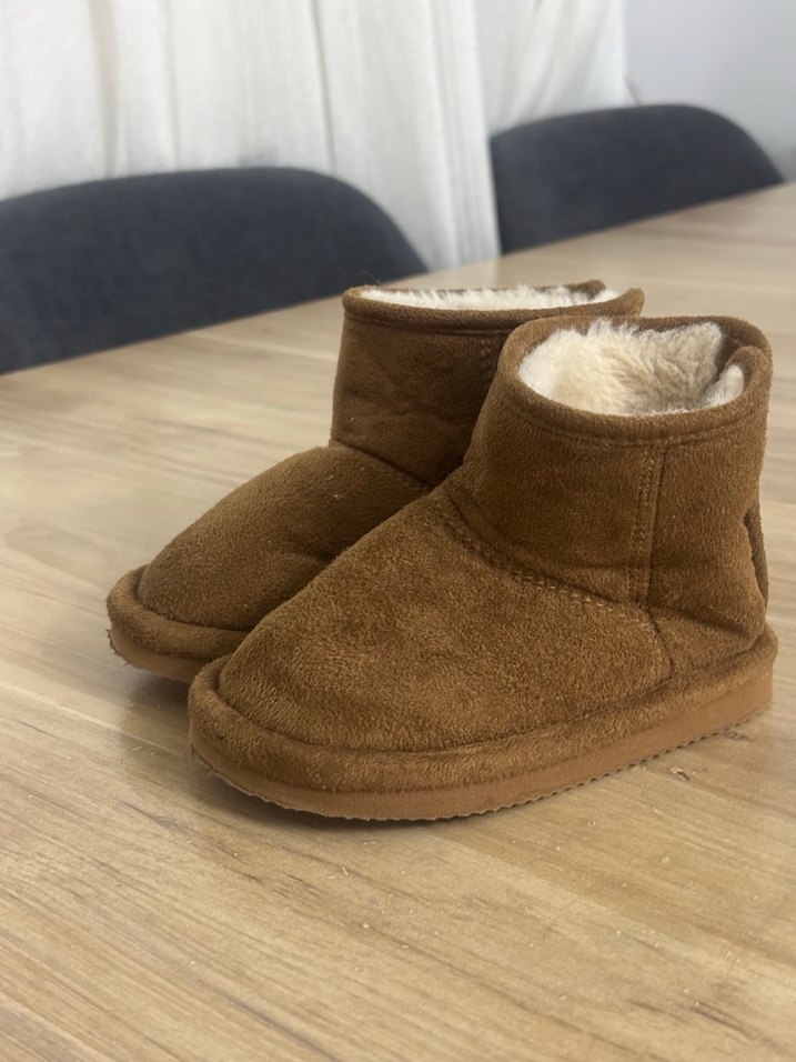 Kız Çocuk Kahverengi Süet Kürklü Bot UGG - Görsel 2