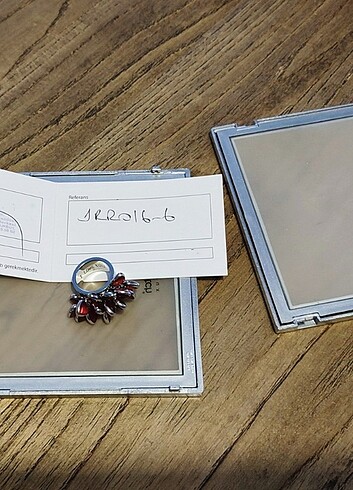 Beden kırmızı Renk Swatch Bijoux kalpli yüzük
