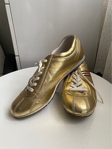 40 Beden altın Renk Altın rengi spor ayakkabı b&d London orijinal
