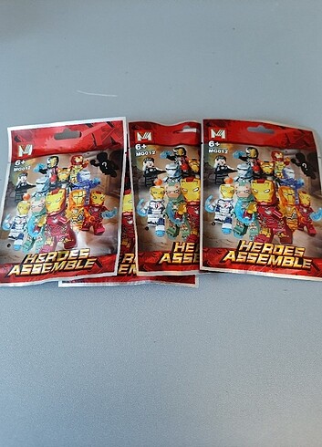 Beden Lego ironman ve spiderman figürleri