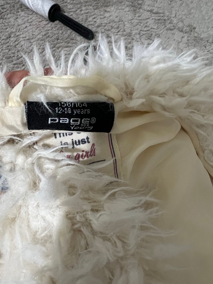 Beyaz Kürk Detaylı Yün Kız çocuk Yelek - Görsel 3