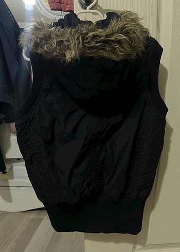 Kürk Detaylı Siyah Kız çocuk Yelek - Görsel 2