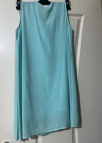 Zincir Detaylı Turkuaz Elbise - Görsel 2