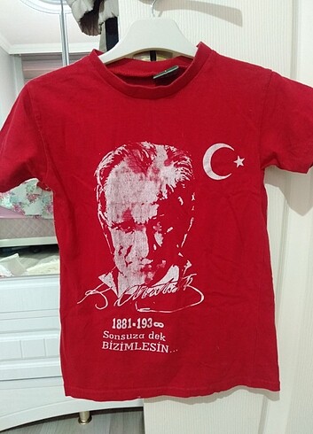 Atatürk amblemli çocuk tişörtü