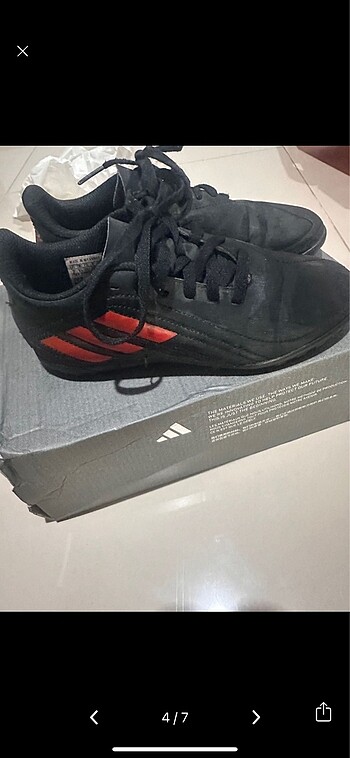 33 Beden siyah Renk Adidas çocuk halı saha
