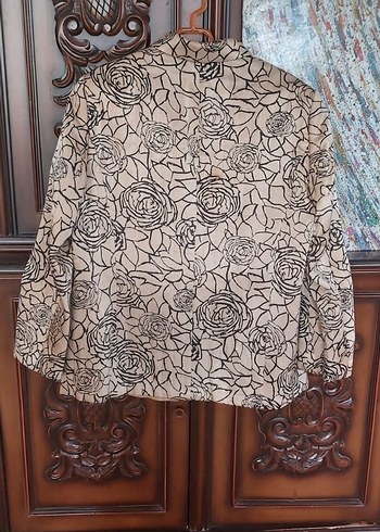 Düğmeli Bej Çiçek Desenli Kadın Ceket - Görsel 2