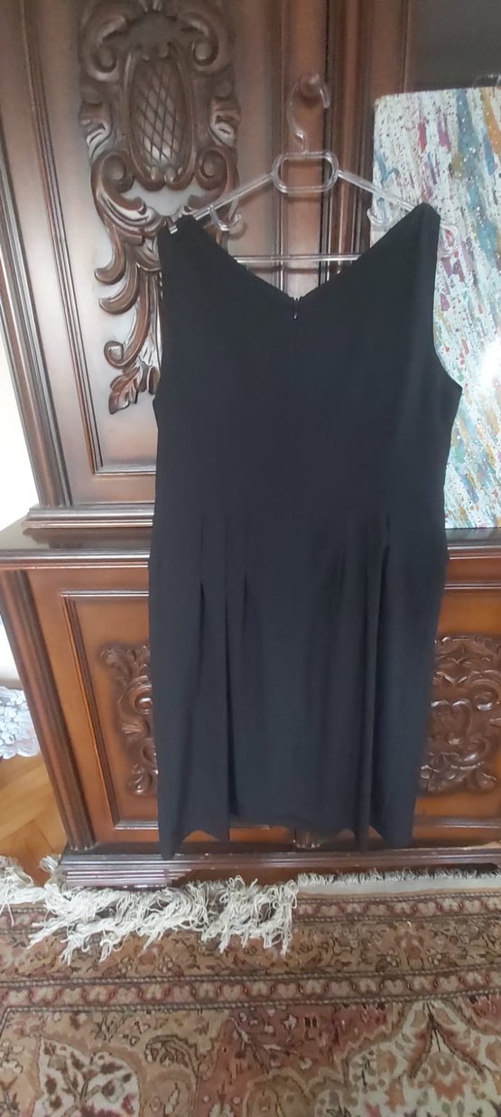 Siyah Pilili V Yakalı Kolsuz Midi Elbise - Görsel 2