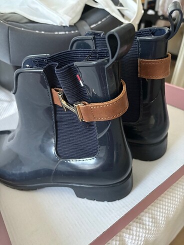 39 Beden Tommy hilfiger lacivert yağmur botu