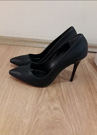 Siyah stiletto