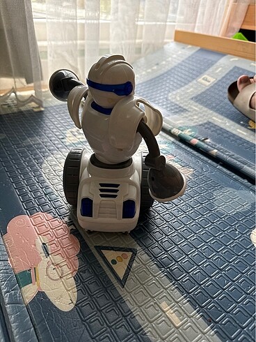Topshop Robot oyuncak