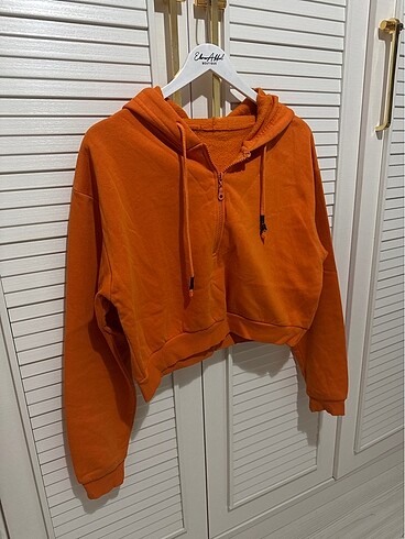 Crop Sweat
