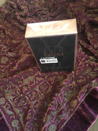 Yves Saint Laurent Black Opium Parfüm 90 ml