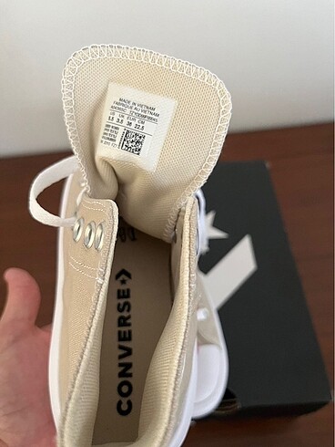 36 Beden Converse high top sneakers