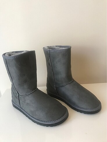 37 Beden Ugg orta boy bot
