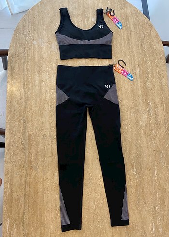 Siyah spor büstiyer tayt takım - Görsel 4