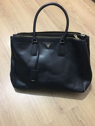 Prada marka çanta