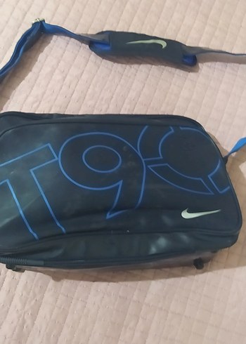 Beden Nike orjinal Fermuarlı Lacivert Erkek Spor Çantası