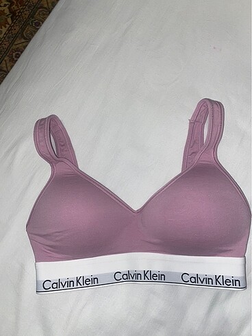 s Beden Calvin bralet