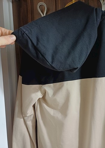 Kadın Beyaz Siyah Kapüşonlu Sweatshirt - Görsel 5