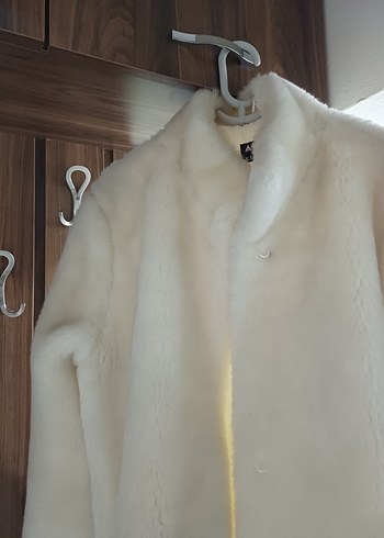 Beyaz Kürk Kadın Mont - Görsel 3