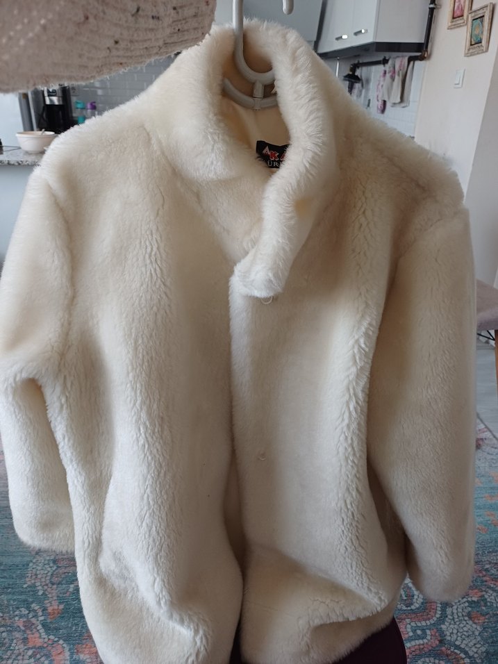 Beyaz Kürk Kadın Mont - Görsel 2