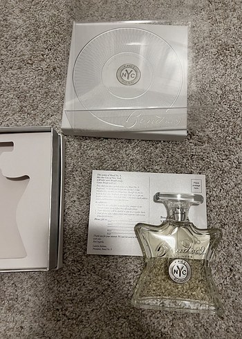 Louis Vuitton Bond no 9 chez bond edp 10 ml