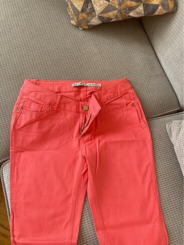 LC Waikiki Nar çiçeği kot pantolon
