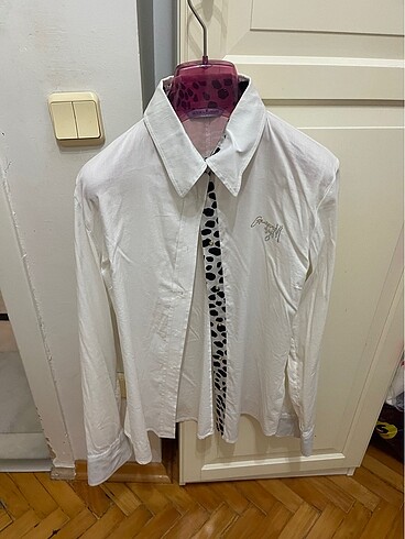 Guess by marciano gomlek