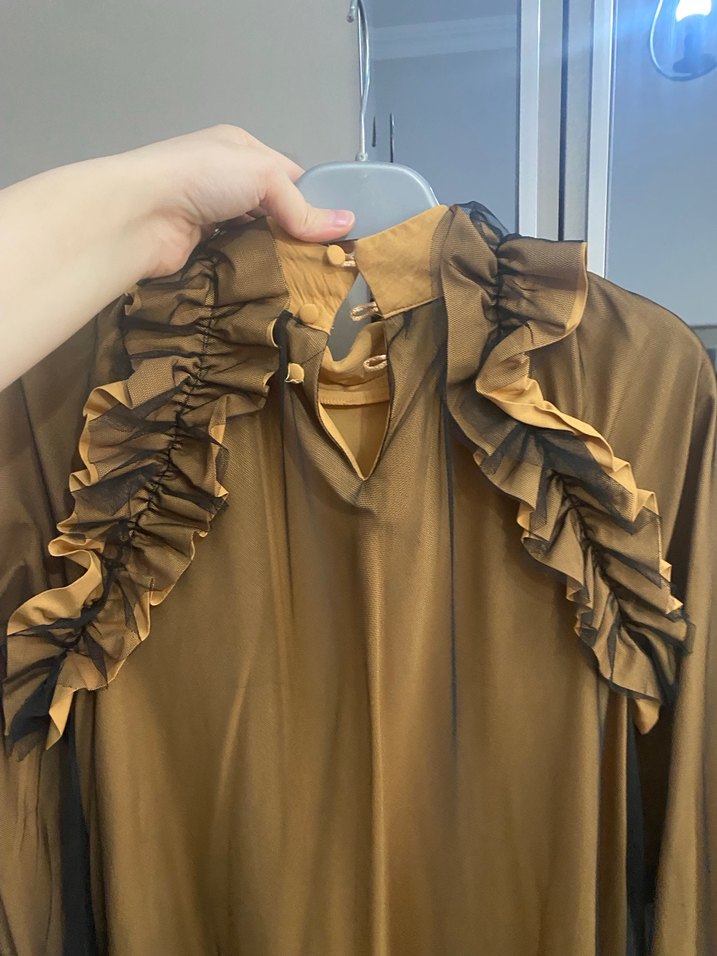 Uzun Drapeli Parlak Kahverengi Kadın Elbise - Görsel 3