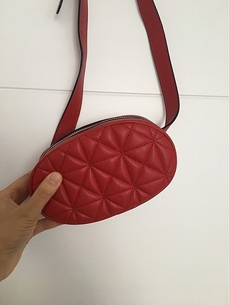 Stradivarius bel çantası