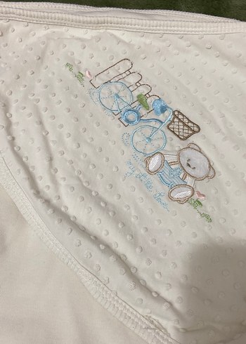 Nakışlı Beyaz Bebek Battaniyesi - Görsel 2