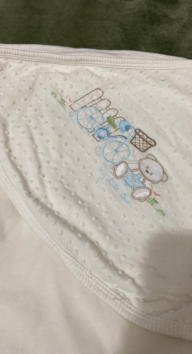 Nakışlı Beyaz Bebek Battaniyesi - Görsel 2
