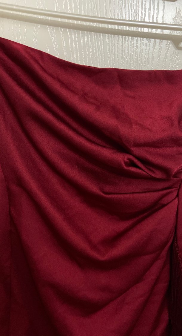 Adil Işık kırmızı elbise etiketi yok fakat hiç kullanılmadı  - Görsel 4