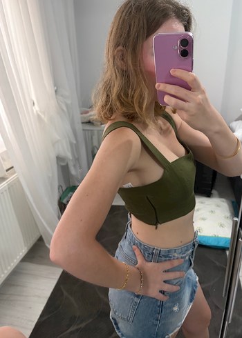 Bershka Kadın Haki Crop Top