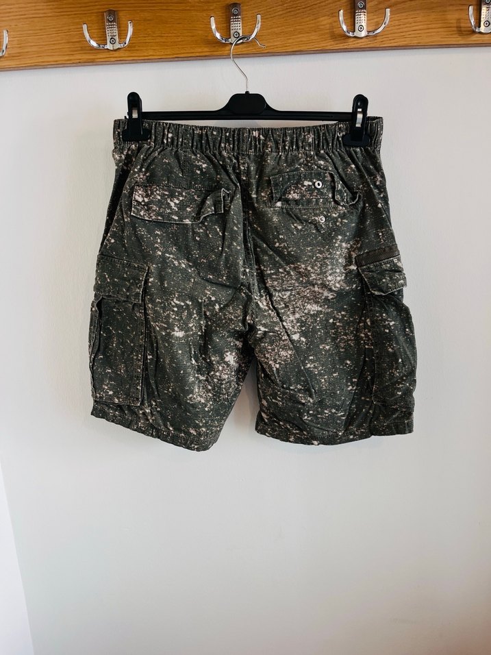 PULL AND BEAR Loose Fit Bermuda Şort - Görsel 3