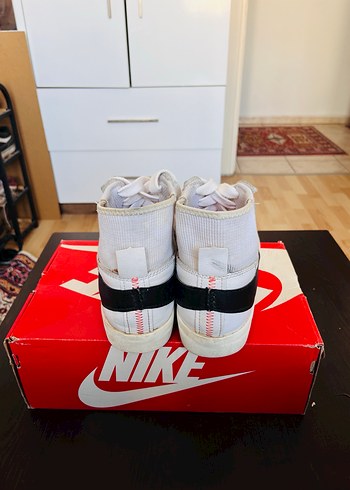 Nike Beyaz Kadın Spor Ayakkabı - Görsel 5