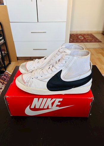 Nike Beyaz Kadın Spor Ayakkabı - Görsel 4