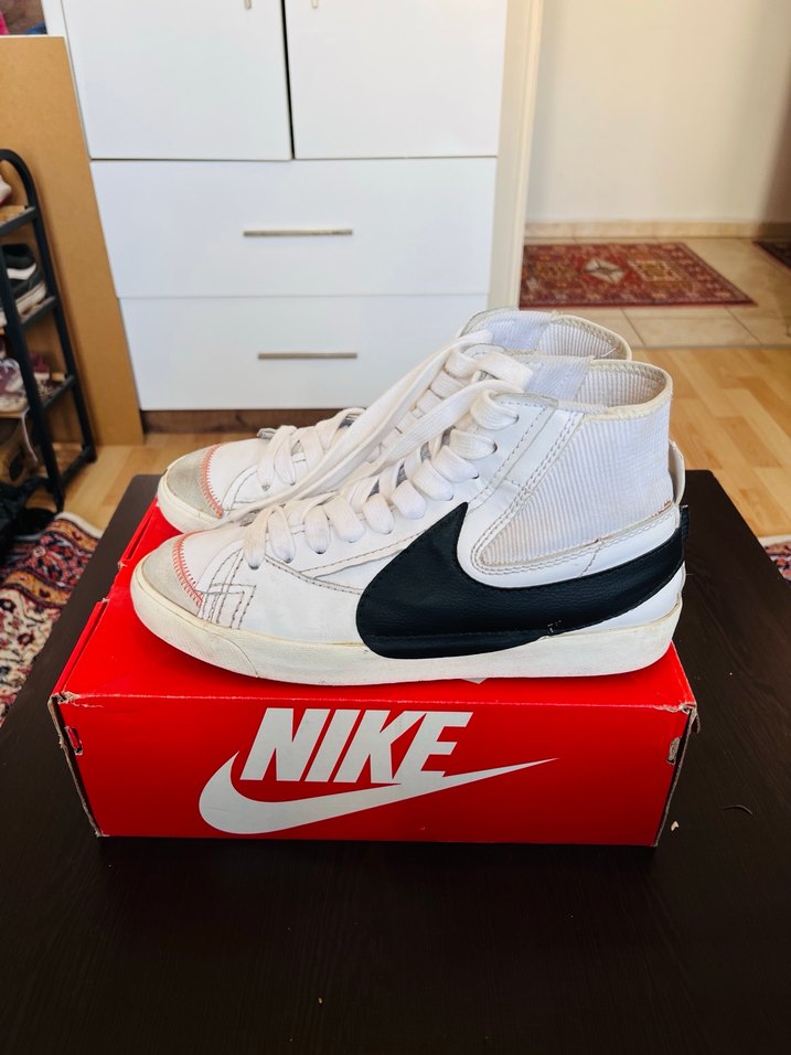 Nike Beyaz Kadın Spor Ayakkabı - Görsel 4