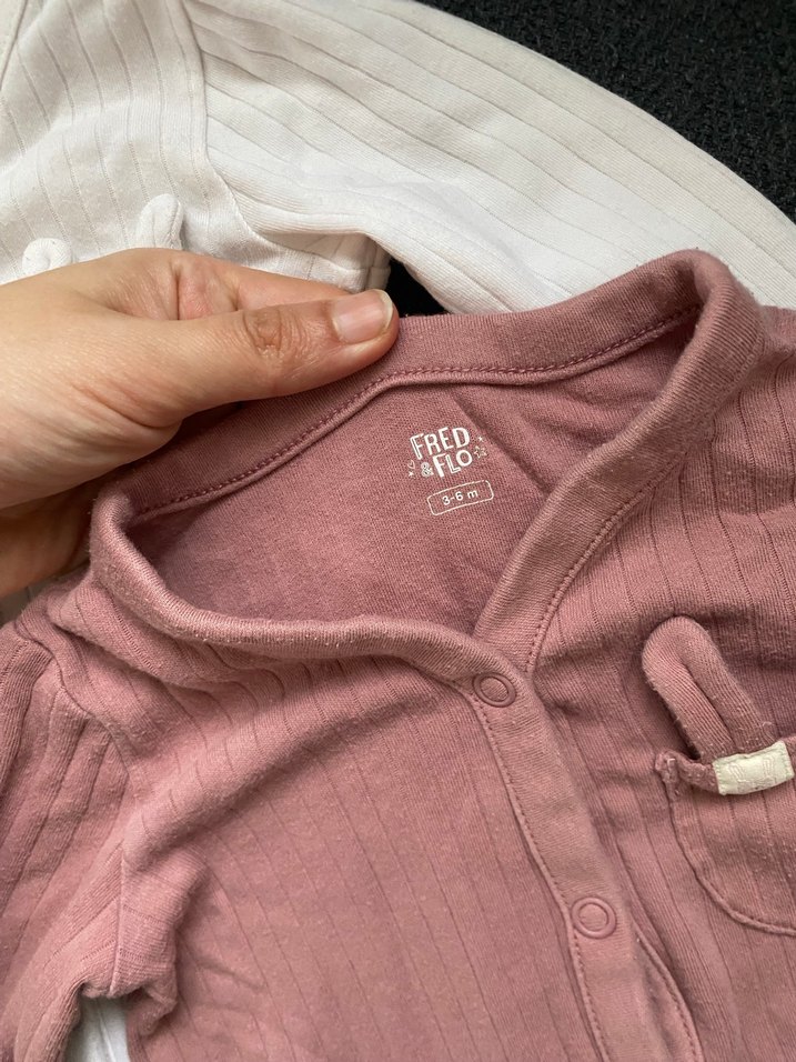 Düğmeli Pembe Bebek Hastane Tulumu - Görsel 3