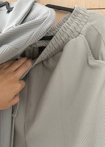 Gri Erkek  Takımı, Rahat Kesim, kısa Kollu - Görsel 3