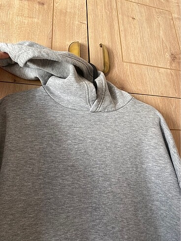 Zara Sweat
