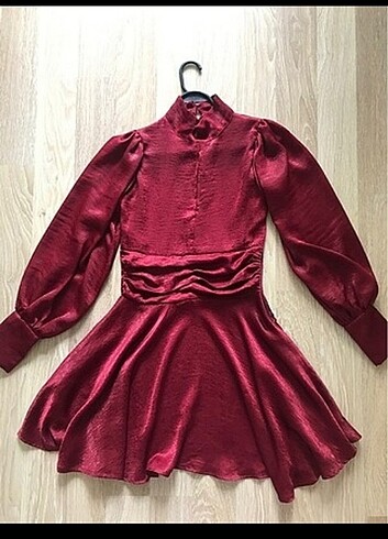 Bordo saten elbise