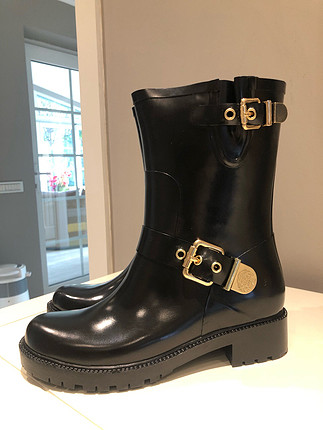 Vince Camuto yağmur çizmesi