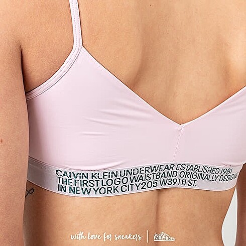 l Beden Calvin klein bralet