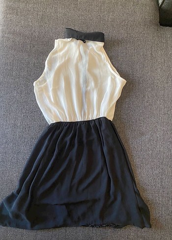 BERSHKA SİYAH BEYAZ ELBİSE - Görsel 2