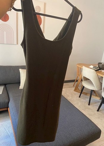 Mango sırt dekolteli elbise - Görsel 2