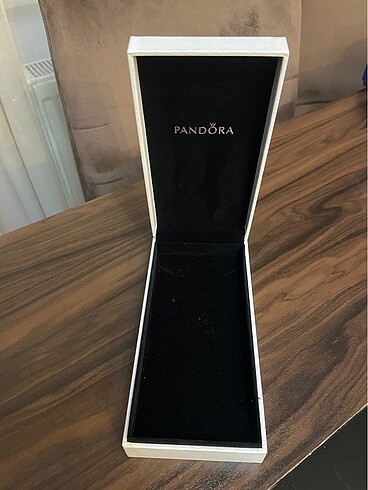 Beden Pandora kolye kutusu