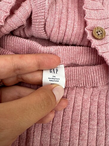 Gap Gap takım 3-6 ay sayılı giyildi
