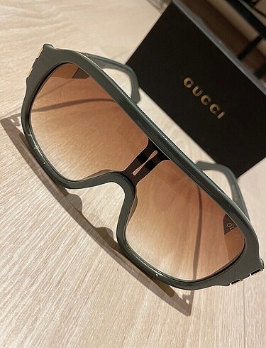 Gucci Güneş gözlüğü
