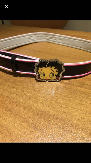 Benetton Betty Boop taşlı kemer 